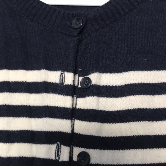 GAP button up sweater - Picture 3 of 4